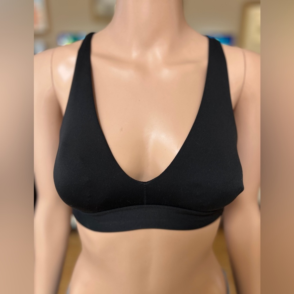 PINK Victoria's Secret Black Wireless V-Neck Bralette size XS